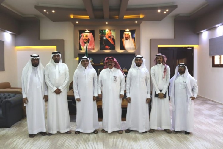 محافظ أحد المسارحة يدشن المتجر الإلكتروني لجمعية بر المسارحة