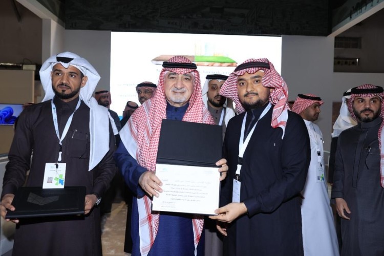 التركي يكرم الفائزين في مبادرة “حياك” ضمن ملتقى الاستثمار البلدي “فرص”