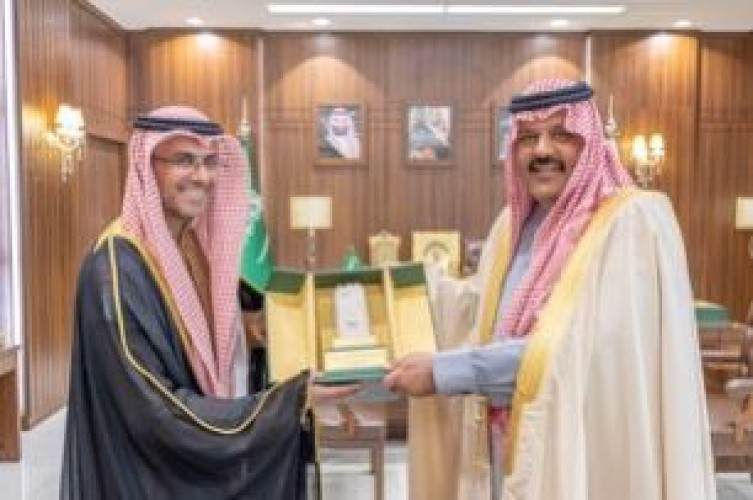 سمو أمير حائل يلتقي بـ”وكيل وزارة الصناعة” .. ويؤكد: على الأهمية الإستراتيجية والجغرافية التي تتمتع بها المنطقة
