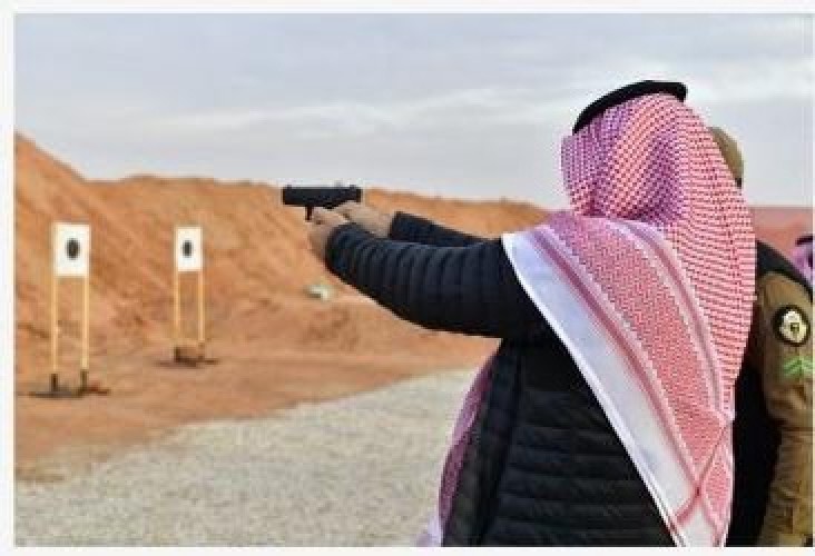 مدينة تدريب الأمن العام تتيح فرصة الرماية لـ”زوار معرض وزارة الداخلية” بمهرجان الملك عبدالعزيز للإبل