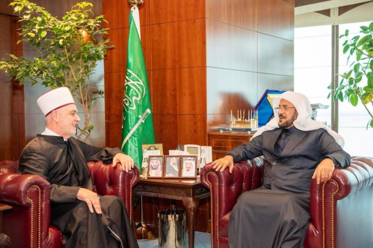 وزير الشؤون الإسلامية يستقبل رئيس المشيخة الإسلامية المفتي العام للبوسنة والهرسك
