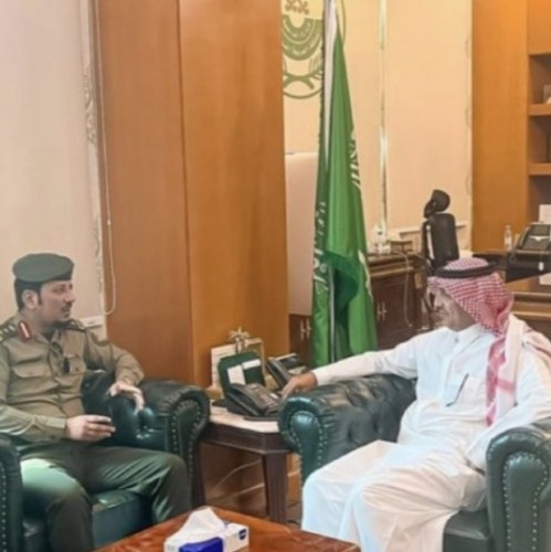 محافظ ينبع يستقبل مدير جوازات مطار الأمير عبدالمحسن بن عبدالعزيز “نايف بن معتق الرشيدي” بمناسبة ترقيته إلى رتبة عقيد