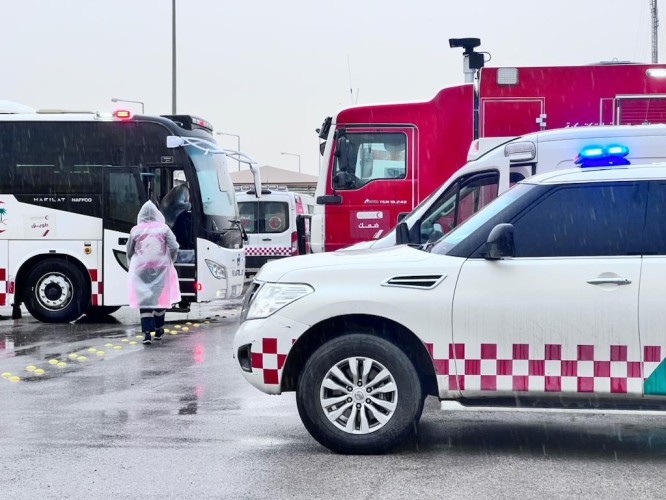 الهلال الأحمر بالرياض يرفع الإستعدادات تزامناً مع الحاله المطريه وتغير الطقس