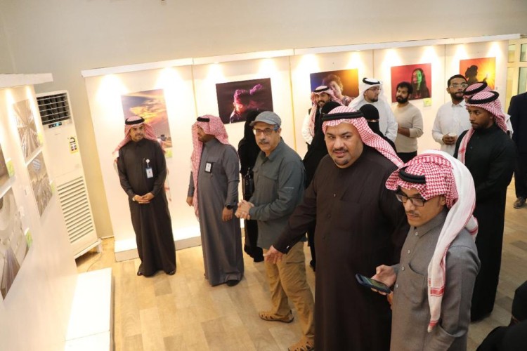 ١٠ مصورات يقدمن لحظات فوتوغرافية في معرض عشرة على عشرة بثقافة وفنون الدمام