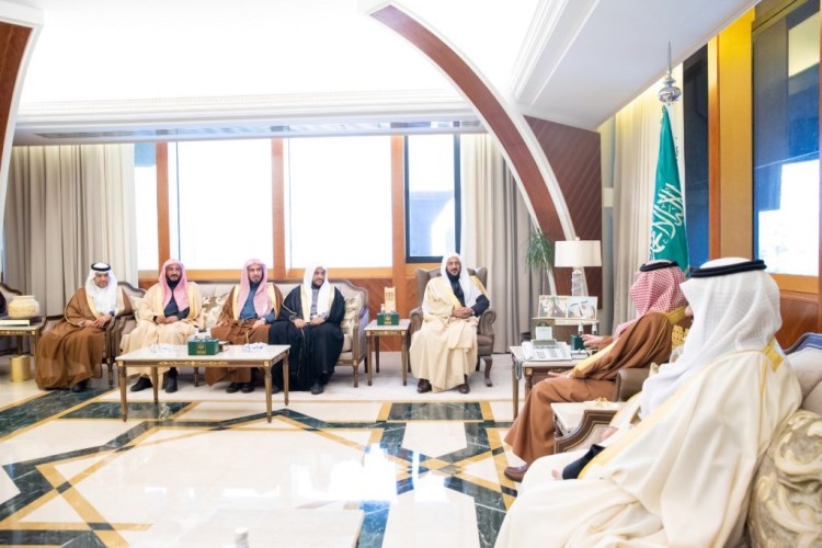 أمير الشرقية يستقبل معالي وزير الشئون الإسلامية والدعوة والإرشاد