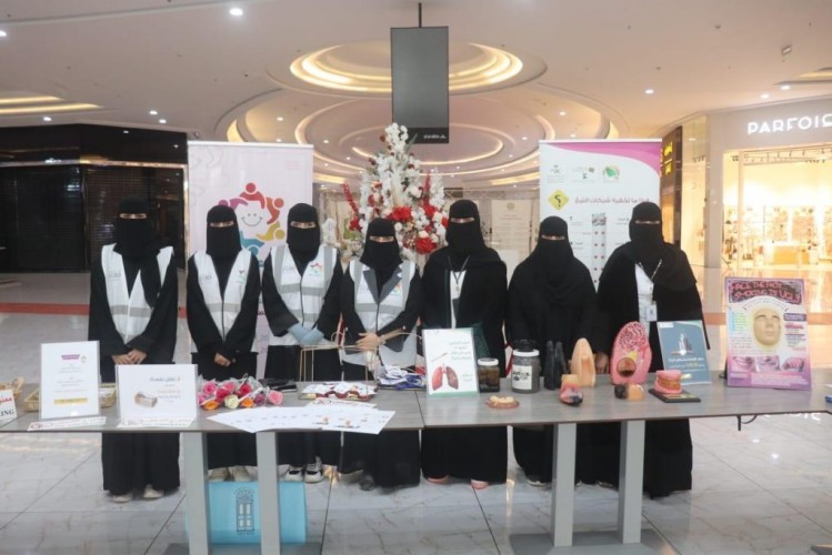 فريق نسعدهم التطوعي يقيم مبادرة “مخاطر التدخين” بالتعاون مع برنامج مكافحة التدخين بصحة الحدود الشمالية