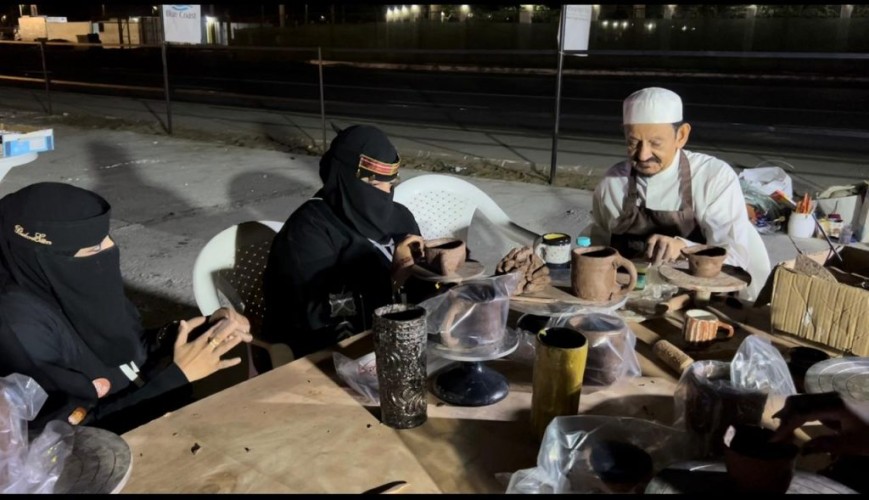 دورة صناعة الفخار للاستاذ محمد الاعجم تزامناً مع يوم التأسيس