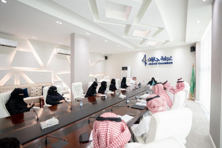 لجنة ريادة الأعمال بغرفة جازان تعقد الإجتماع الرابع لمناقشة النقاط المدرجه على جدول الأعمال