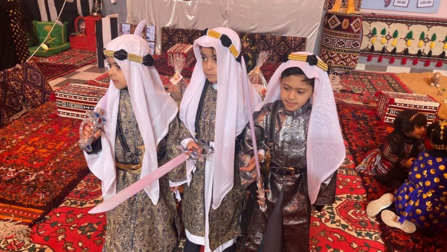 احتفاء مدارس بنات الغد بمنطقة الحدود الشمالية  بيوم التأسيس