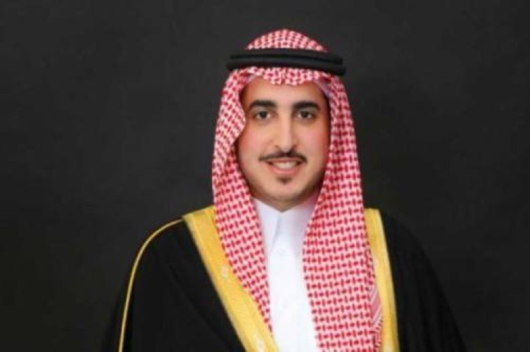 أمير منطقة الجوف يعزي رئيس مركز الرديفة والرافعية في وفاة والدته