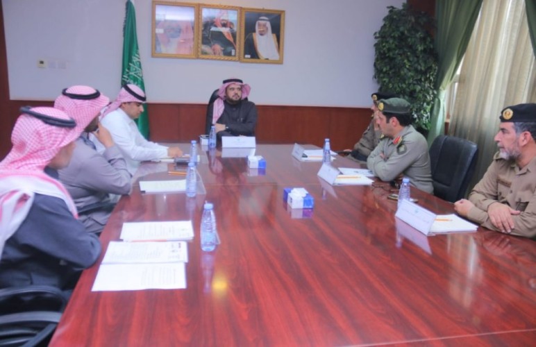 وكيل محافظة المجمعة يجتمع مع الجهات المعنية لمناقشة عمل لجنة التوطين
