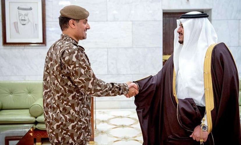 سمو نائب أمير منطقة الرياض يستقبل قائد القوة الخاصة للأمن البيئي بالمنطقة