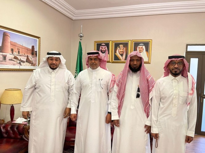 بالصور ..السفير السعودي في جمهورية مالي يلتقي وفد وزارة الشؤون الإسلامية