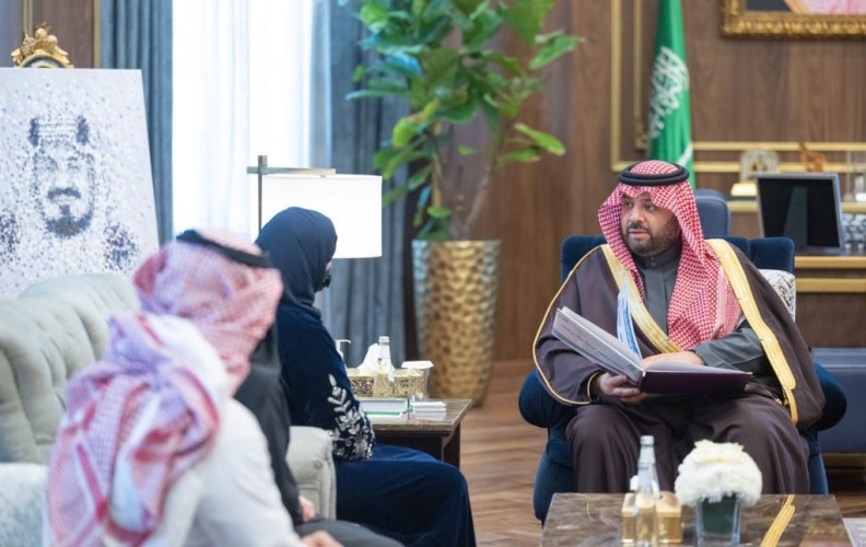 أمير الشمالية يتسلم التقرير السنوي عن أعمال جمعية لياقة الرياضية