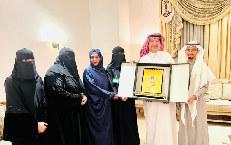 الأمير تركي بن محمد بن ناصر يستقبل رئيسة مجلس جمعية الثريا الخيرية للمكفوفين