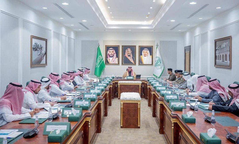 سمو أمير الحدود الشمالية يرأس اجتماع الإدارات الخدمية للاستعداد لشهر رمضان المبارك