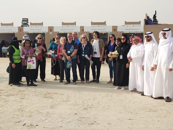 وفد أجنبي يزور الأسر المنتجة بجمعية البر بالشرقية للاطلاع على منتجات التراث السعودي