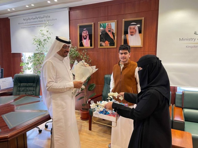 تدريب الكوادر الفنية لدراسة وضع تنفيذ خطة عمل التركيبة المحصولية في عسير