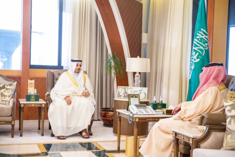 أمير الشرقية يستقبل سفير مملكة البحرين لدى المملكة