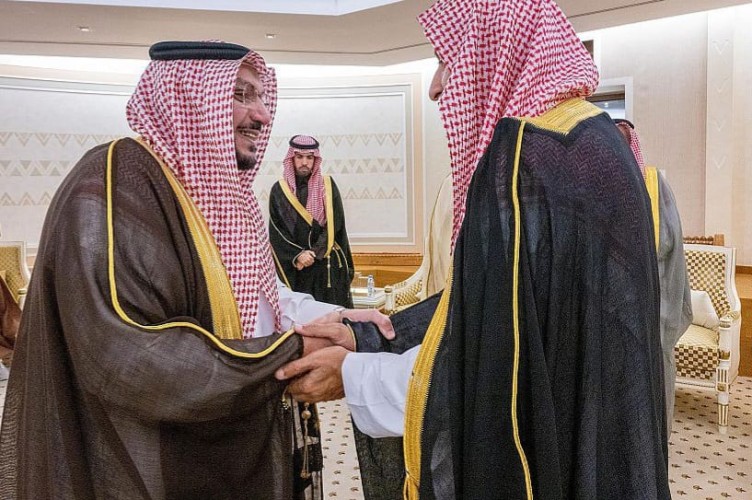 سمو أمير منطقة القصيم يستقبل الشيخ سعد الشثري