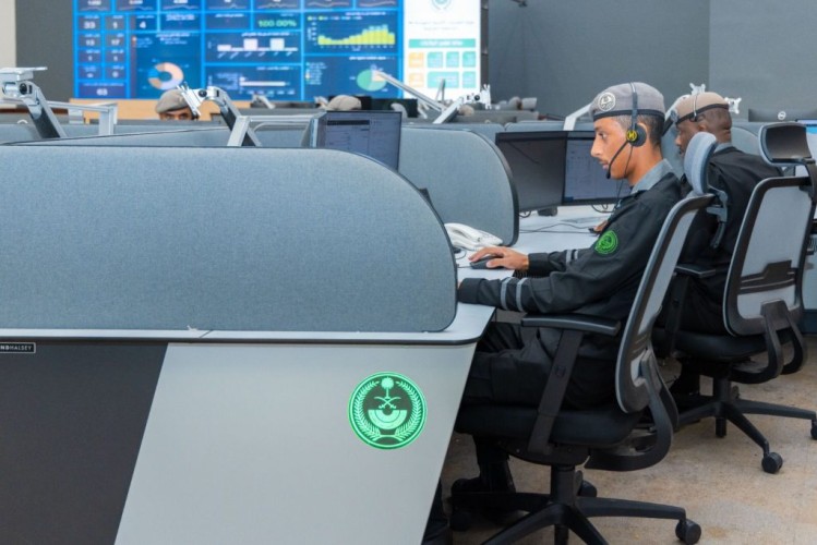 نائب أمير الشرقية يزور المركز الوطني للعمليات الأمنية ويطلع على ما يقدمه من خدمات