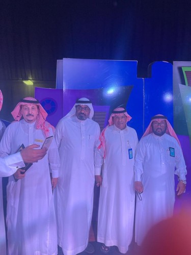 جمعية خويد للمسرح والفنون الأدائية تكرم الداعمين وتقدم مسرحية الأطفال هر وعصفور