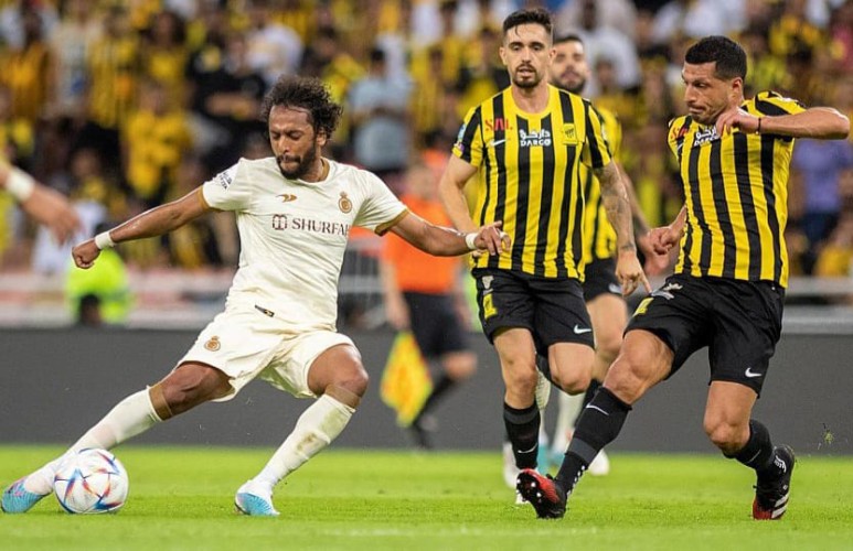 الاتحاد يخطف الصدارة من النصر في “جولة يوم العلم”