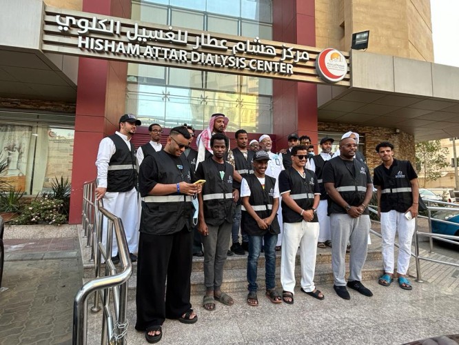 (إخاء التطوعي) يزور مرضى الكلى بمركز هشام عطار