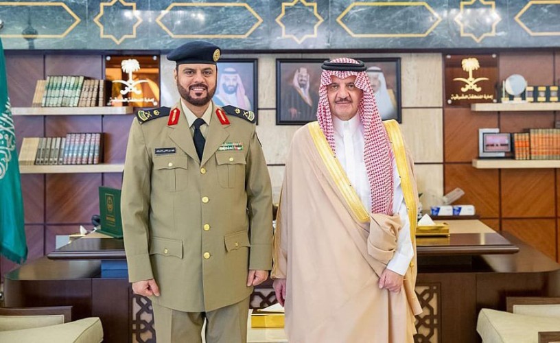 سمو أمير الشرقية يقلد قائد قوة أمن المنشآت رتبته الجديدة