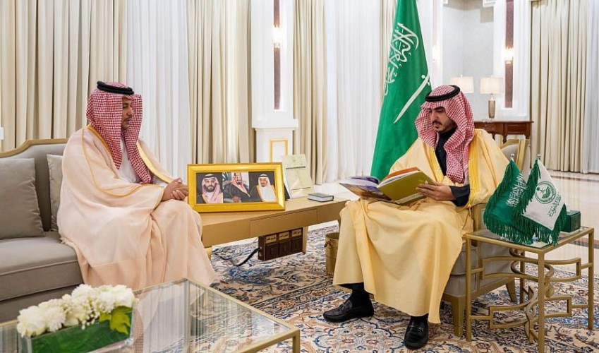 سمو أمير منطقة الجوف يتسلّم التقرير الختامي لأعمال منتدى الجوف الزراعي الدولي ويكرم ثلاثة نحالين وينوه بدعم القيادة للقطاع الزراعي