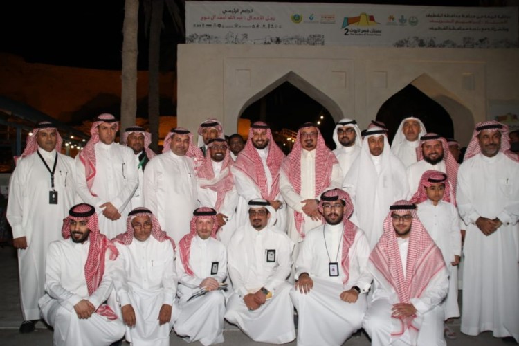 رئيس نادي تطوع الإداري الصحي يزور مبادرة بستان قصر تاروت الثاني