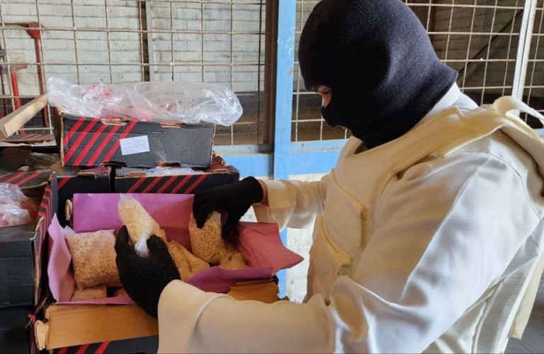 “مكافحة المخدرات” تحبط محاولة تهريب أكثر من (12.7) مليون قرص من مادة الإمفيتامين المخدر