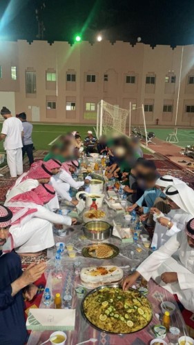 بمبادرة من فريق الطاقة الإيجابية التطوعي .. إفطار جماعي لنزلاء دار الملاحظة الاجتماعية بحائل