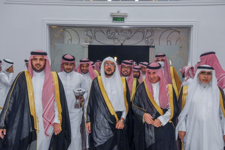 فايز العنزي يحتفي بزواج نجله “خالد” بحضور وزير الشؤون الإسلامية بالرياض