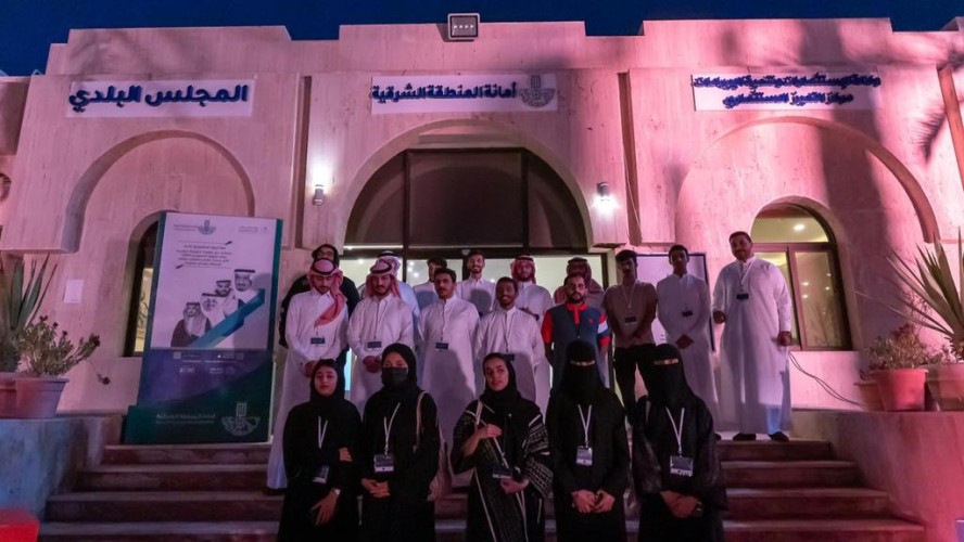 أمانة الشرقية تنظم برنامج التدريب التقني لكبار السن لتعزيز مهاراتهم الإلكترونية