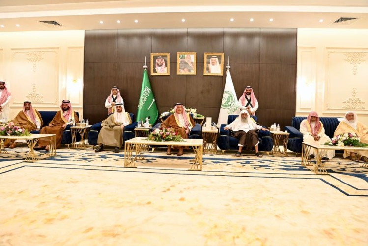سمو أمير منطقة جازان يستقبل المهنئين بعيد الفطر