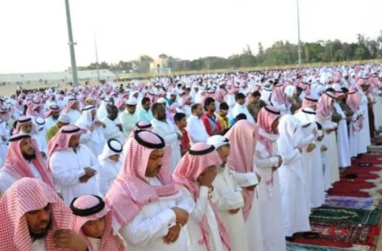 في المدن والمحافظات التي يُتوقع فيها هطول الأمطار.. توجيه من الشؤون الإسلامية بإقامة صلاة عيد الفطر في الجوامع وعدم إقامتها في المصليات المكشوفة