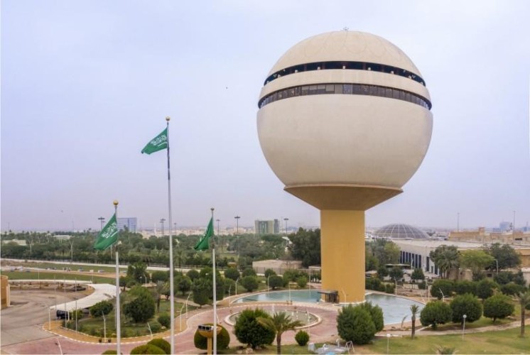 أمانة منطقة القصيم توقع 3 عقود، لصيانة الشوارع وتحسين الأرصفة وتنفيذ شبكات الري بالتقاطعات