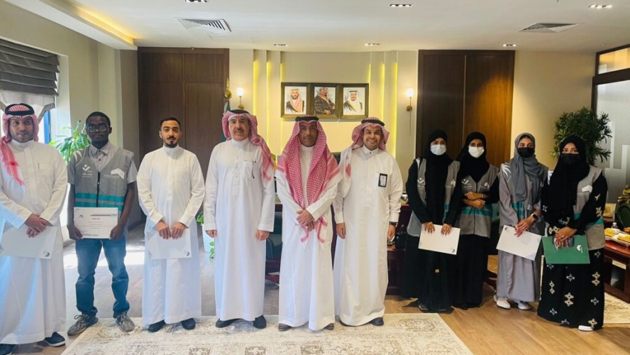 أمانة العاصمة المقدسة تُكرّم المتطوعين المشاركين في أعمال مختبرات الغذاء المركزية