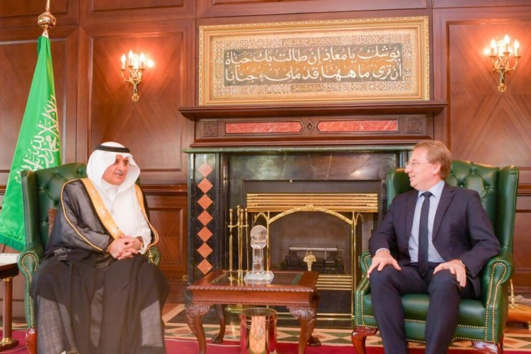 أمير منطقة تبوك يستقبل السفير الفرنسي لدى المملكة