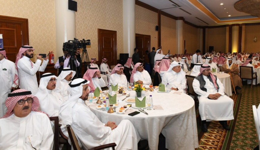 بتنظيم من “قدوات عطاء ووفاء للوطن” .. أمير منطقة عسير يحضر حفل تكريم مذيعي ومذيعات الإذاعة والتلفزيون