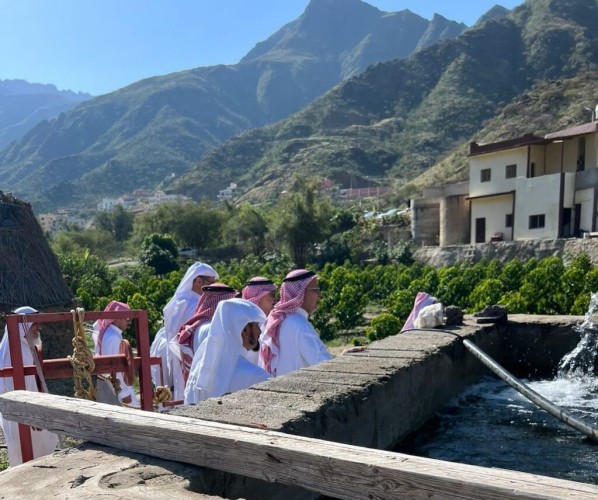 اختتام برنامج التدريب لموظفي وزارة البيئة والمزارعين للتنمية الريفية بمحافظة رجال المع