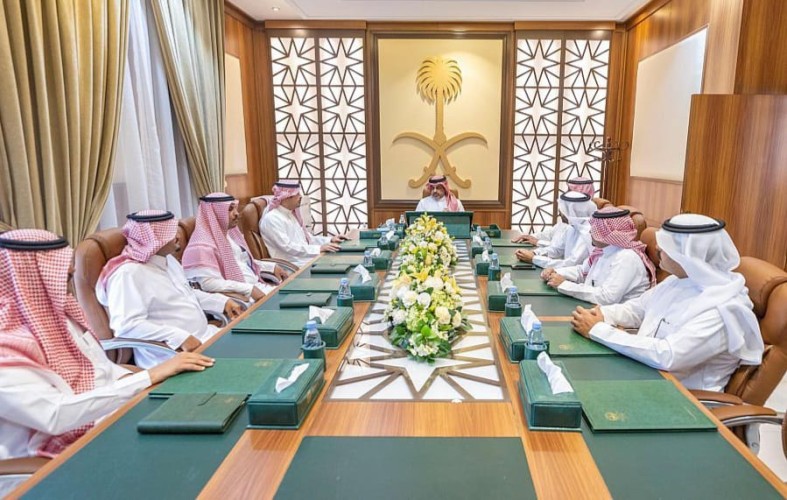 وكيل إمارة حائل يرأس الاجتماع الدوري لمحافظي المحافظات بالمنطقة