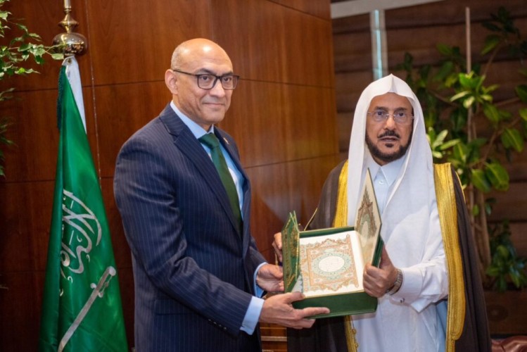 وزير الشؤون الإسلامية يستقبل السفير الباكستاني لدى المملكة