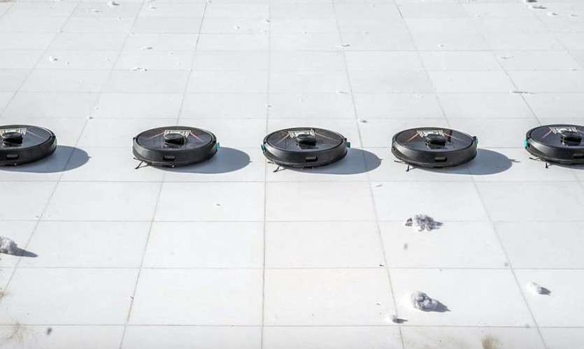 رئاسة شؤون الحرمين تستخدم أحدث التقنيات لتنظيف سطح الكعبة المشرفة