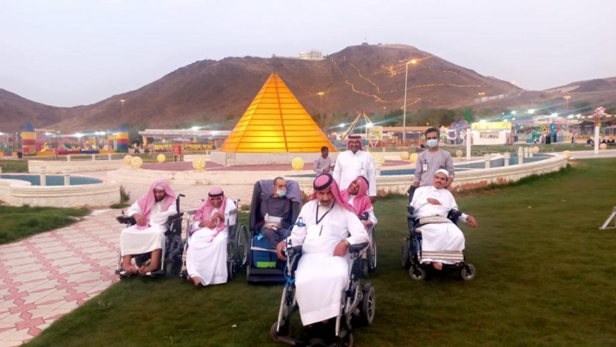 مركز التأهيل الشامل بحائل يستمر في الترويح عن نزلائه بالرحلات الخارجية