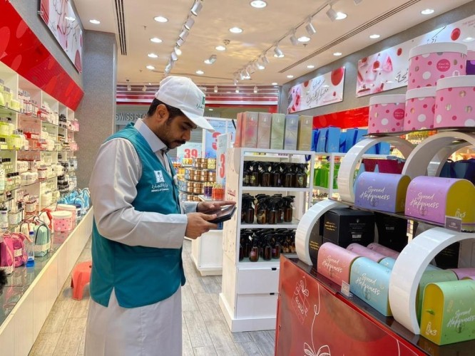 “تجارة القصيم” تنفذ أكثر من 4 آلاف زيارة رقابية على الأسواق خلال شهر مايو