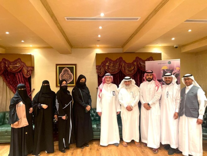 ‏بحضور أمين العاصمة المقدسة والمدير التنفيذي لجمعية مراكز الاحياء بمكة تدشين مبادرة مكة أجمل