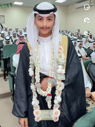 أسرة الطالب سعد بن عبدالله مناجي فرحان تحتفل بتخرجه من الثانوية