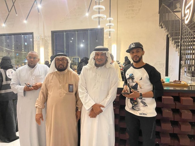 فريق “بيش آرت” للفن التشكيلي والبصري يقيم فعاليات النجاح لطلاب وطالبات منطقة جازان